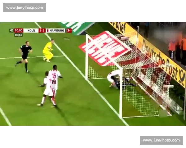 红牌罚下引发赛场风云与球队命运转折的深度解析背后争议与规则反思